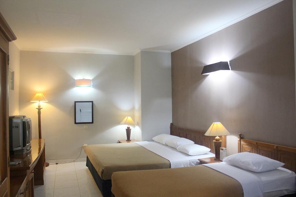 Hotel Winotosastro Garden Yogyakarta Luaran gambar